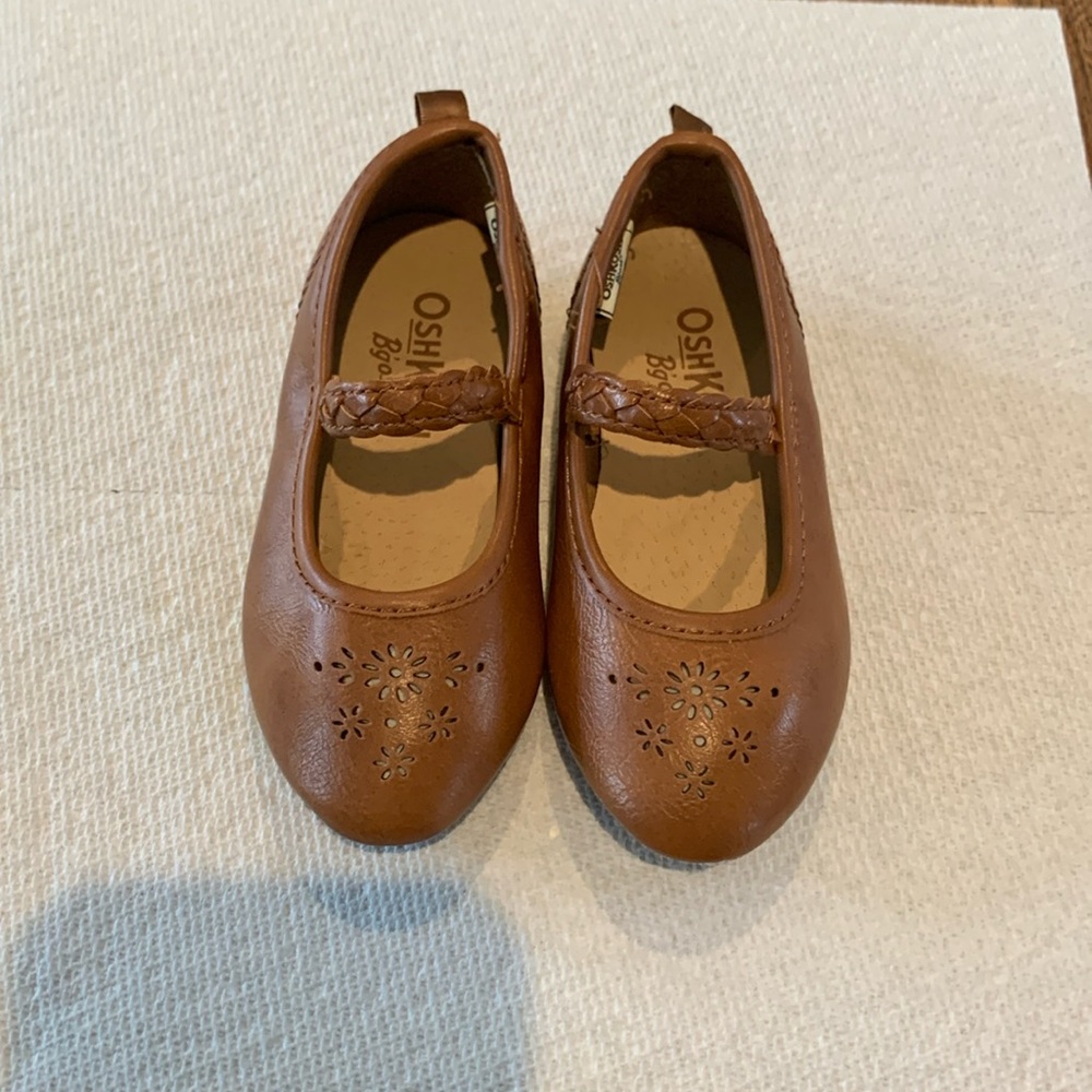 Osh Kosh B’Gosh Girls 5T Brown shoes